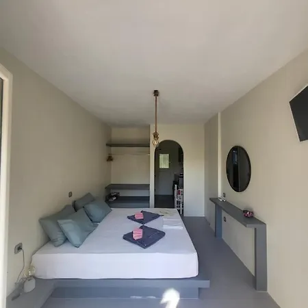 Deep Blue Apartment *